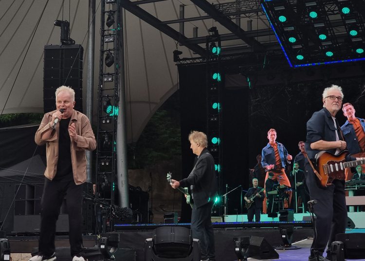 Herbert Grönemeyer - 4630 Bochum - Auch 2024 live in der Waldbühe Berlin (C)Dennis Hahn / BerlinMagazine.de