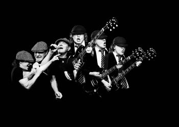 „AC/DC High Voltage Dive Bar” während der „POWER UP"-Tour in Gelsenkirchen und München (C)Josh Cheuse