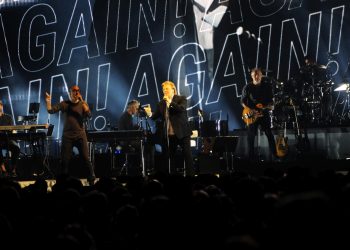 Howard Carpendale - Er sagte "Hello again" und begeistere Fans in Berlin (C)Dennis Hahn/BerlinMagazine.de