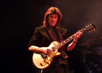 Steve Hackett Berlin 2025 - Genesis Greats, Lamb Highlights & Solo (C)Michaela Ix