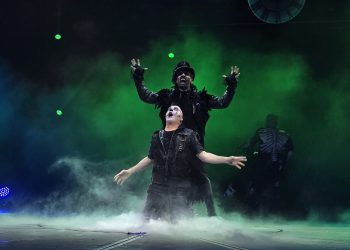 „Momento Mori“ begeistert Berlin – Zirkus des Horrors feiert düstere Premiere auf dem Zentralen Festplatz (C)Dennis Hahn / BerlinMagazine.de