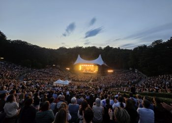 Ludovico Einaudi verzaubert die ausverkaufte Waldbühne Berlin – Eine Konzertkritik für Nicht-Klassik-Kenner (C)Dennis Hahn / BerlinMagazine.de