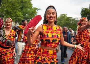 Pulsierende Metropole feiert die Welt: Karneval der Kulturen 2025 mit historischer Routenänderung und starker Botschaft! (C)Jasmin Valcarcel