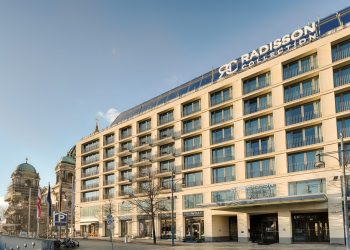 Glanzvolles Comeback mit Prominenz und Genuss - Radisson Collection Hotel Berlin feiert Grand Opening (C)Piotr Gesicki / Radisson Hotel Group