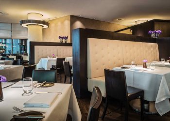 Gault&Millau Auszeichnung beflügelt - Hugo Thiébaut präsentiert weiterentwickelte Vox-Karte im Grand Hyatt Berlin (C)Hyatt International Coperation