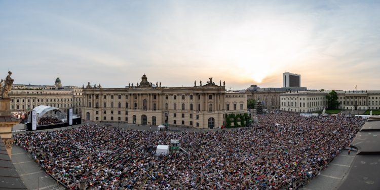 Staatsoper für alle 2025: Das große Klassik Open Air auf dem Bebelplatz in Berlin (C)Peter Adamik