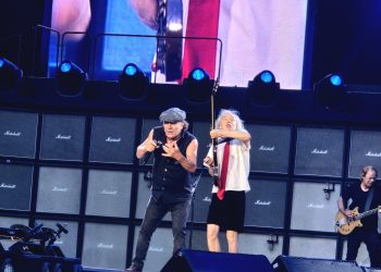 Donner über Berlin: AC/DC entfesselt pure Rock-Magie im Olympiastadion! (C)Dennis Hahn / BerlinMagazine.de