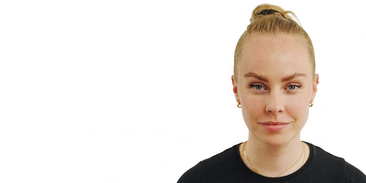 „Wehe Du gibst auf“ – Clara Lösel live in Berlin: Ein Abend mit Clartext (C)Carlo Boehler