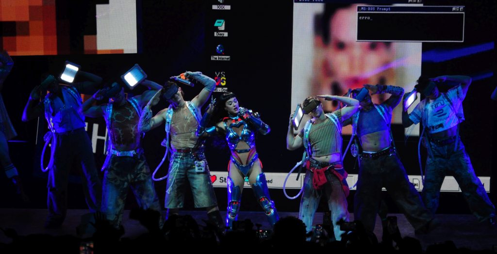 Ein emotionaler Trip durch die „Lifetimes“: Katy Perrys triumphale Pop-Oper in der Berliner Uber Arena (C) Dennis Hahn / BerlinMagazine.de