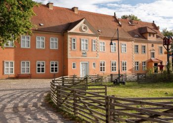 Herbstmarkt mit Textilien & Kunsthandwerk auf der Domäne Dahlem (C) Domäne Dahlem / K. Wendlandt