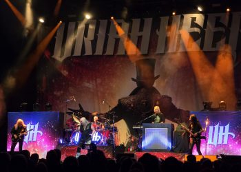 Mick Box Bernie Shaw Uriah Heep Live Berlin 2025 Magicians Farewell Tour