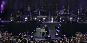 Herbert Grönemeyer live bei seinem Open Air Konzert in der Waldbühne Berlin 2024 vor begeistertem Publikum (C)Dennis Hahn / BerlinMagazine.de