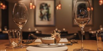 Ein Prosit auf die Liebe: Valentinstag im Restaurant Bundesbüdchen (C)ArashFarahani