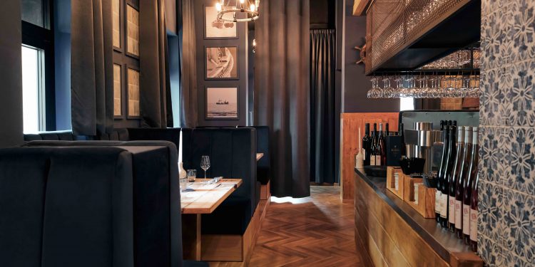 Liebe geht durch den Magen: Maritimer Valentinszauber im „Fischer & Lustig“ (C)Nicole Eck