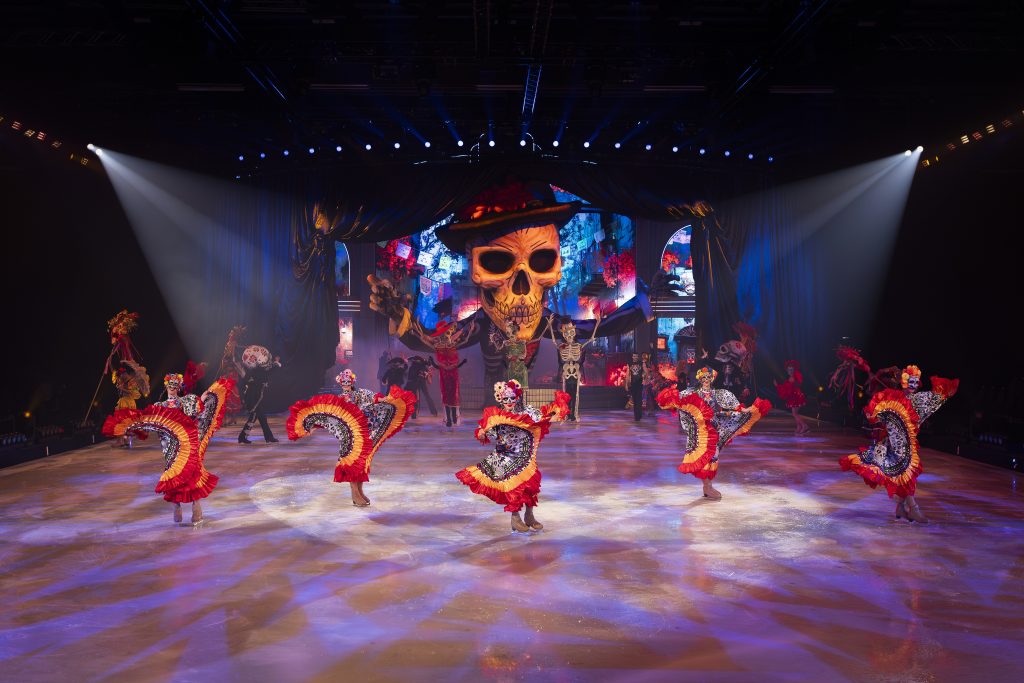 HOLIDAY ON ICE: „CINEMA OF DREAMS“ bringt Hollywood-Glanz ins Berliner Tempodrom – mit Max Giesinger! (C)Holiday on Ice/Morris Mac Matzen