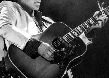 Zwischen Filmset und Country-Rock: Kiefer Sutherland 2026 live im Berliner Metropol (C)Beth Elliott