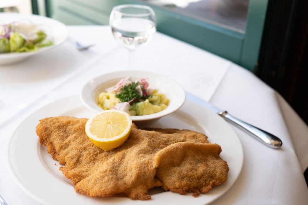 Lutter & Wegner, Gendarmenmarkt Berlin, Berliner Gastronomie Geschichte, Josef Laggner, E.T.A. Hoffmann, Wiener Schnitzel Berlin, Jubiläumsmenü, Restaurant Berlin Mitte, Traditionsküche (C)Charlott Cobler