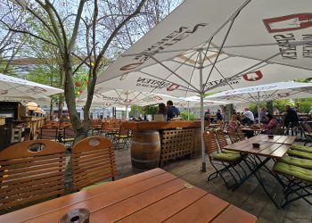 Frühlingserwachen in Friedrichshain: Jäger & Lustig läutet den Terrassenstart ein! (C)Dennis Hahn / BerlinMagazine.de