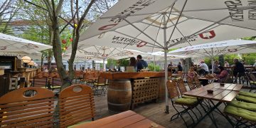 Frühlingserwachen in Friedrichshain: Jäger & Lustig läutet den Terrassenstart ein! (C)Dennis Hahn / BerlinMagazine.de
