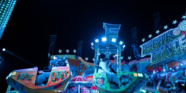 Adrenalin, Zuckerwatte und Weltpremieren: Berlin feiert das 54. Frühlingsfest! (C)Maximilian Doss