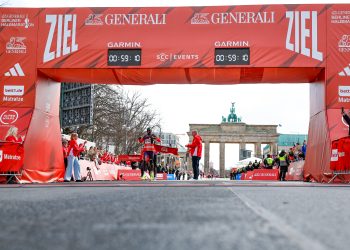 Rekordjagd in Berlin: Amanal Petros krönt den 45. Generali Berliner Halbmarathon (C)SCC Events / Jean-Marc Wiesner