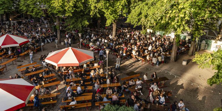 Prater Garten: Berlins ältester Biergarten läutet die Saison 2026 ein! (C)Selina Schrader