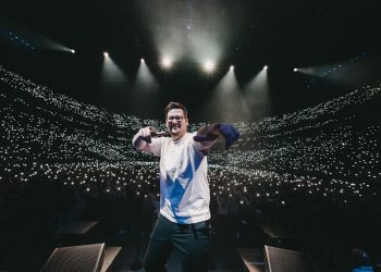 Chris Tall: Keep Laughing - Neues Programm 2026 in Berlin (C)Robert Maschke