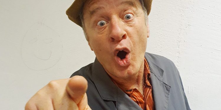 Tom Gerhardt live in Berlin: Die „VOLLE PACKUNG!“ Wahnsinn in den Wühlmäusen (C)Handwerker Promotion