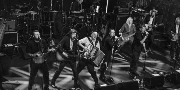 The Pogues live in Berlin: Eine Legende kehrt ins Tempodrom zurück (C)Graham MacIndoe