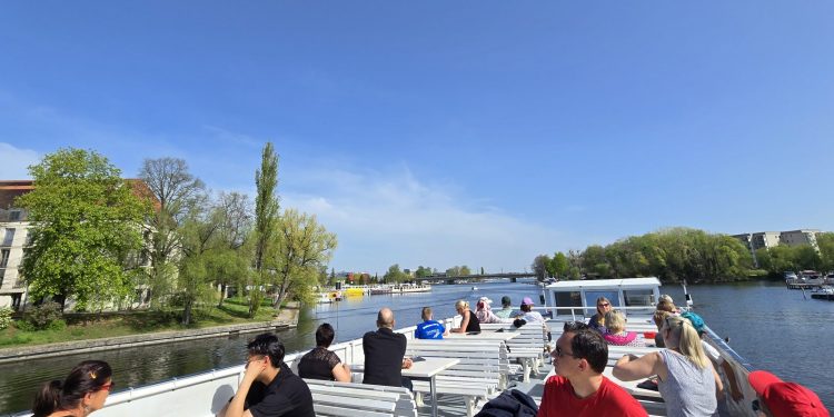 Leinen los zur 65. Potsdamer Flottenparade: Das große Hafenfest 2026 (C)Dennis Hahn