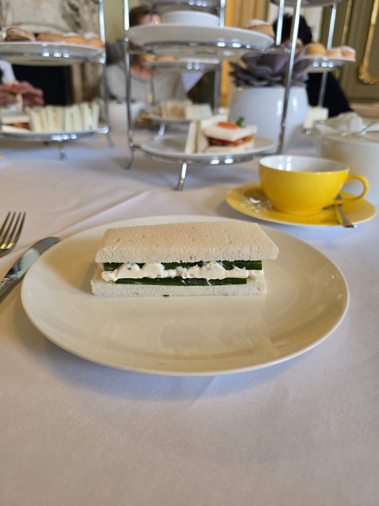 Rokoko-Rausch & Scones-Glück: Warum der Afternoon Tea im Ermelerhaus Berlins ultimativer Geheimtipp ist (C)Dennis Hahn