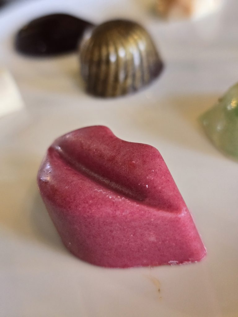 Rokoko-Rausch & Scones-Glück: Warum der Afternoon Tea im Ermelerhaus Berlins ultimativer Geheimtipp ist (C)Dennis Hahn