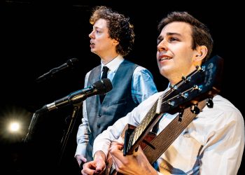 Nostalgie pur im Admiralspalast: „The Simon & Garfunkel Story“ kehrt 2027 nach Berlin zurück (C)Hamish Gill