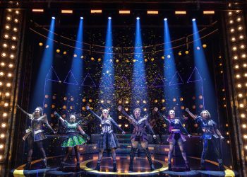 Royale Audienz im Admiralspalast: Das Pop-Phänomen „SIX“ erobert Berlin zurück (C)Pamela Raith Photography