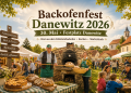 Backofenfest Danewitz 2026 mit Feldsteinbackofen, frischem Brot, Kuchen und Marktständen