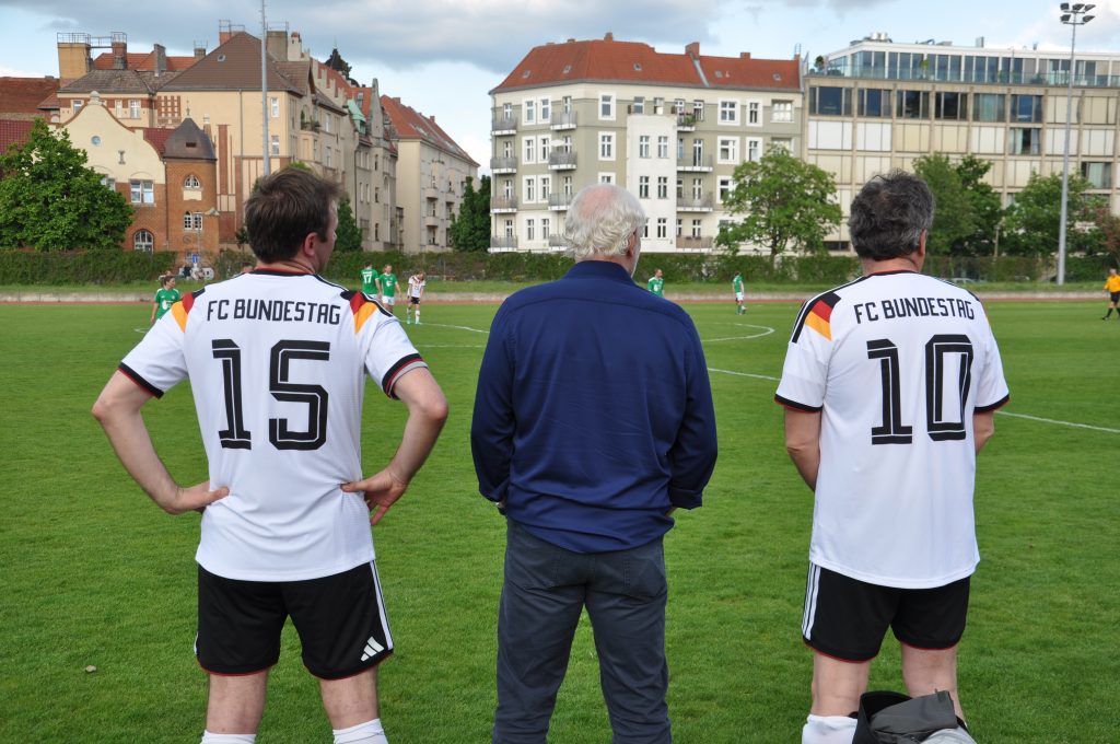 Benefizspiel FC Bundestag gegen FC Diabetologie in Berlin für mehr Diabetes-Aufklärung