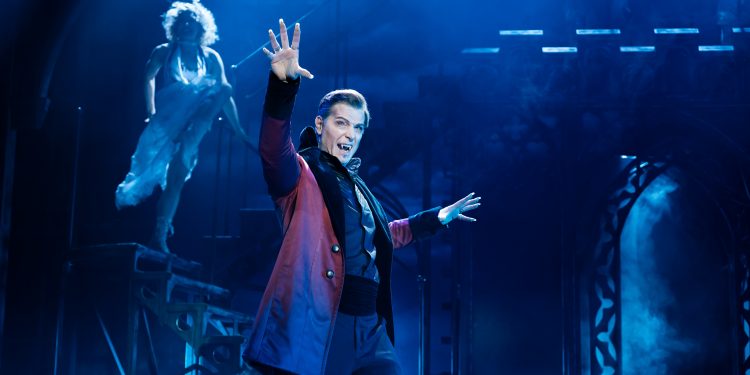 DRACULA Das Musical Berlin 2026 mit Jan Ammann als Graf Dracula im Stage Bluemax Theater am Potsdamer Platz. Credit (C) Nico Moser