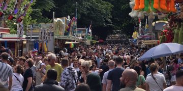 Steglitzer Woche 2026 am Teltowkanal in Berlin-Lichterfelde mit Fahrgeschäften, Around the World XXL, Familienprogramm, Rummel, Essen und Bühnenprogramm.
