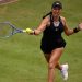 Tennisspielerin auf dem Rasen im Steffi-Graf-Stadion bei den Berlin Tennis Open 2026