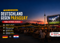 Public Viewing in Berlin zu Deutschland gegen Paraguay mit Fußballfans, Großleinwand und Berliner Fernsehturm