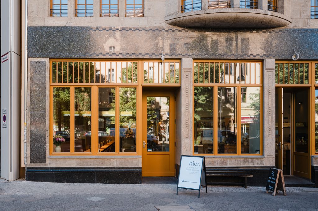 hier. Esslokal in der AchtBerlin Berlin mit regionalem Lunch, saisonaler Küche und nachhaltigem Konzept