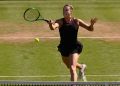 Tennisspielerin auf dem Rasen im Steffi-Graf-Stadion bei den Berlin Tennis Open 2026