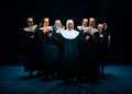 Sister Act Musical 2026 mit Ensemble und Nonnenchor auf der Bühne