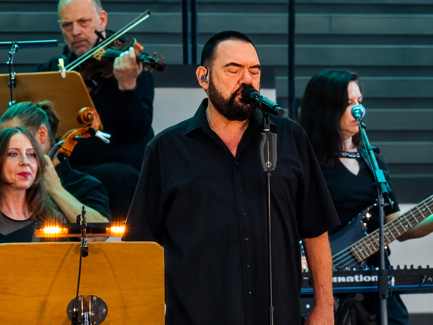 Alphaville und die Neue Philharmonie Frankfurt beim Classic Open Air 2026 auf dem Berliner Gendarmenmarkt