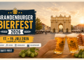 Brandenburger Bierfest 2026 auf dem Luisenplatz in Potsdam mit Biergläsern, Publikum und dem Brandenburger Tor