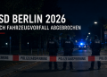 Polizeiabsperrung und Einsatzkräfte bei Nacht nach dem Abbruch des CSD Berlin 2026
