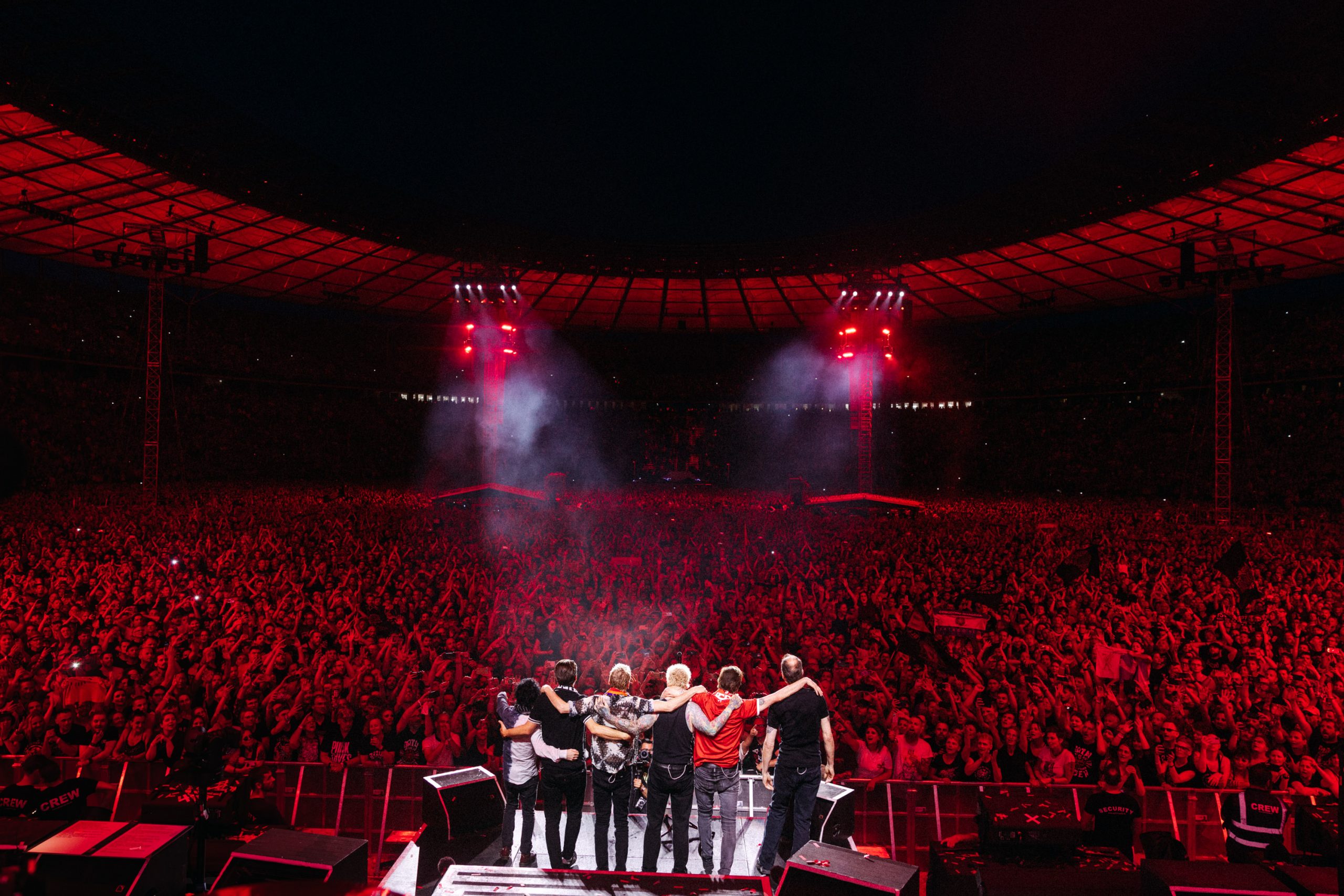 Die Toten Hosen beim ausverkauften Konzert 2026 im Berliner Olympiastadion vor rund 69.000 Fans