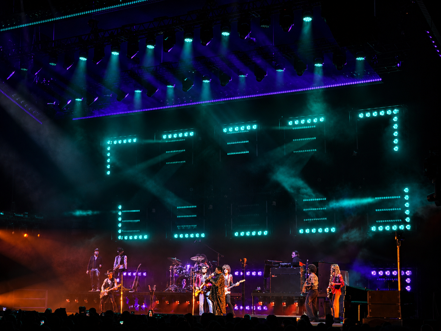 Lenny Kravitz mit Band und großer Lichtshow in der Uber Arena Berlin 2026