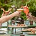 Römische Pizza mit dünnem knusprigem Boden im neuen Restaurant Monti in Berlin-Kreuzberg