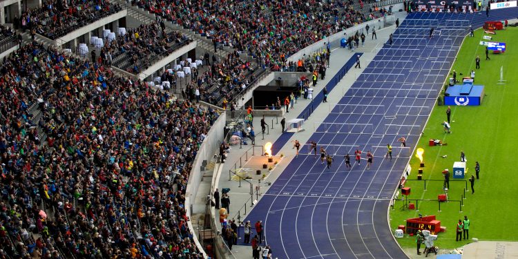 ISTAF Berlin 2026 im Olympiastadion mit 41.000 Zuschauern und Sprint auf der blauen Laufbahn